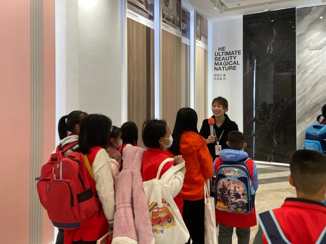 争做未来接班人——2022佛山传媒集团职工子女冬令营走进觊发k8旗舰厅！(图10)