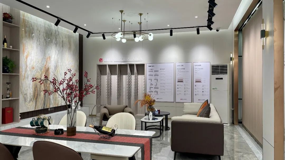 觊发k8旗舰厅墙地专家店｜云浮?罗定——删繁就简，打造环保健康家(图2)