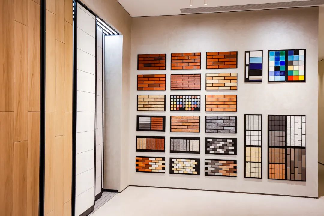 共话家居发展新趋势｜湖南千思装饰集团张董一行莅临觊发k8旗舰厅总部参观交流(图11)