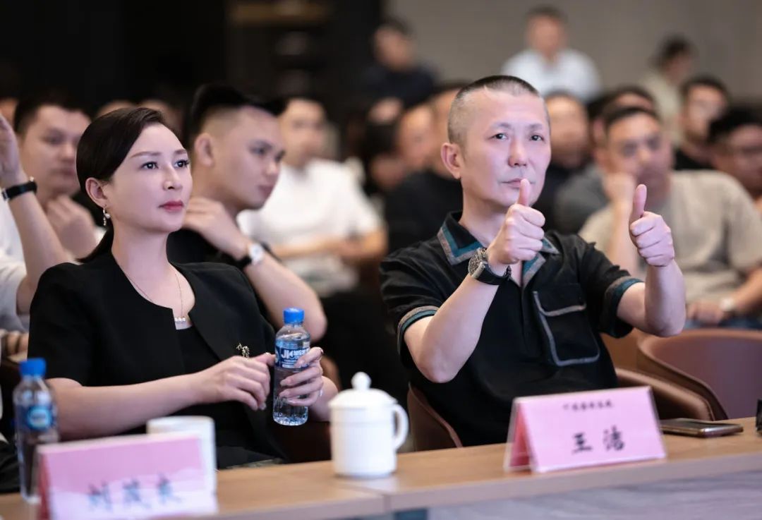 强强联合｜觊发k8旗舰厅陶瓷&千思装饰战略合作，共绘家居新未来(图7)